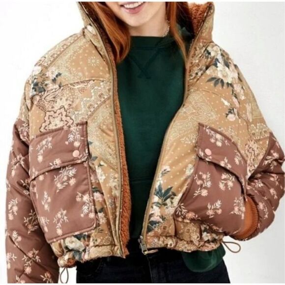 American Eagle Reversible Floral Tan Sherpa Puffer Jacket sz XL - Picture 1 of 6